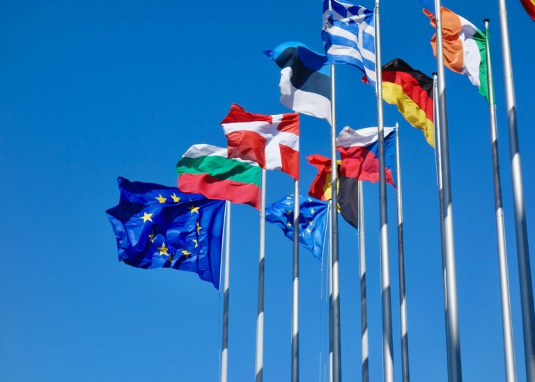 На сесії Європарламенту обговорять Україну