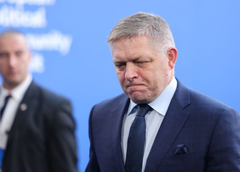 Опозиція Словаччини вчинила демарш на засідання парламенту