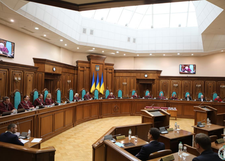 Троє суддів КС завершили дев’ятирічний термін перебування на посаді