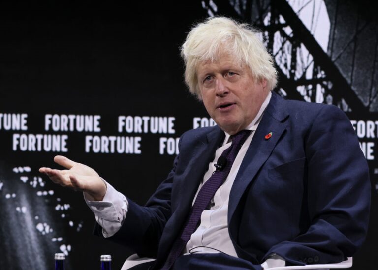 Борис Джонсон пояснив заяви Трампа щодо війни