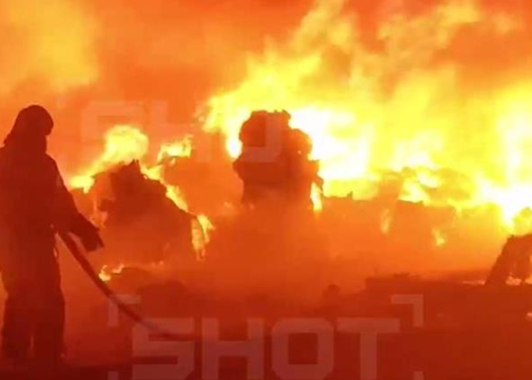 У РФ палає завод з переробки пластику