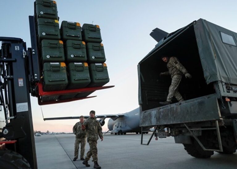 У Раді відреагували на паузу в допомозі від США