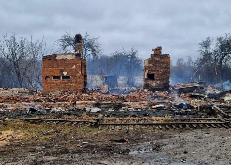 "Шахед" знищив будинок на Чернігівщині, є поранені