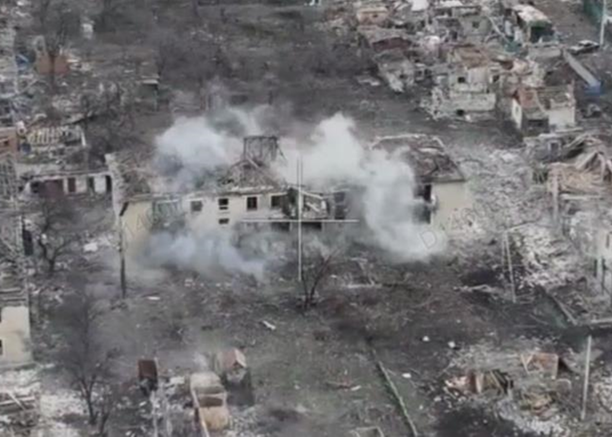 Військові показали зачистку селища Шевченко від окупантів