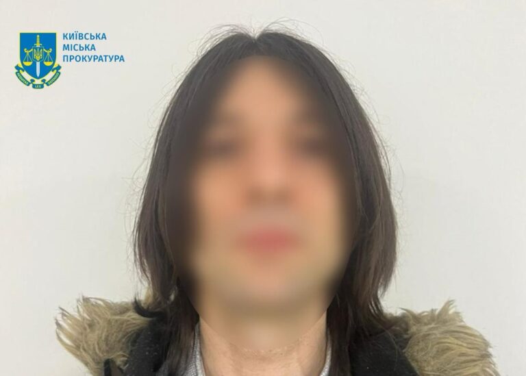 Видурив у військової 300 тисяч: киянину загрожує до п’яти років