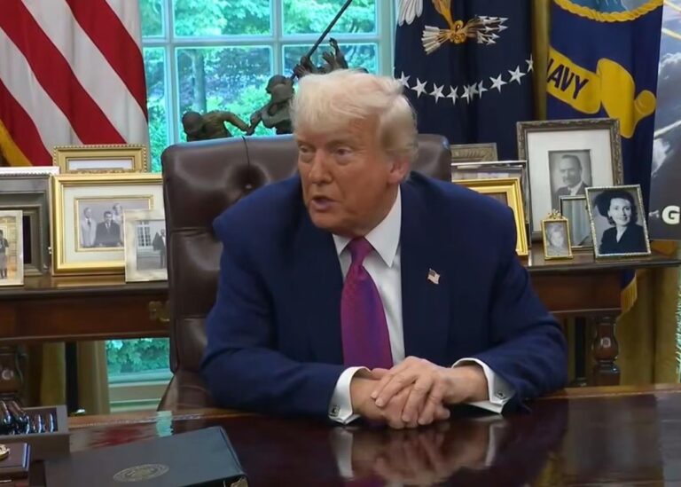 Трамп відповів, чи введе санкції проти РФ