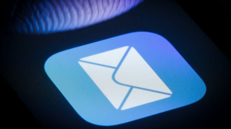 Росія запускає державний месенджер на заміну Telegram і WhatsApp