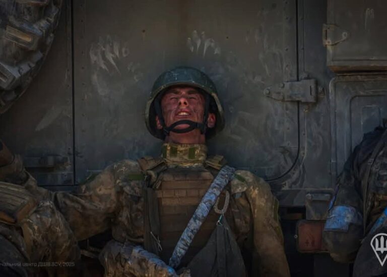 Сюжет"Лізе, як сарана". Прорив ворога на Сумщині