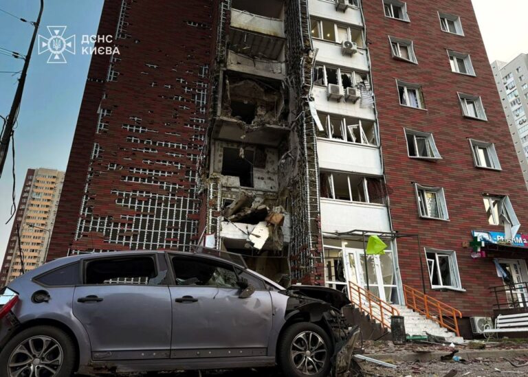 Удари "шахедами": нова "начинка" і тактика запуску