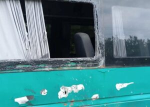 Росіяни атакували евакуаційний автобус під Дніпром