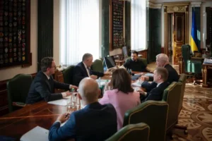 Зеленський провів нараду з українськими дипломатами