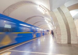 У Києві через підозрілий предмет закрили станцію метро Либідська