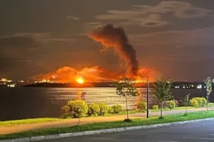 Саратовський НПЗ спалахнув після атаки дронів (фото)