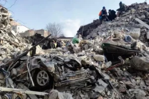 Туреччина оговтується від потужного землетрусу. Експерти попереджають про нову загрозу