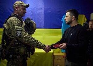 Виплати і додаткові дні відпустки: президент анонсував рішення для армійців