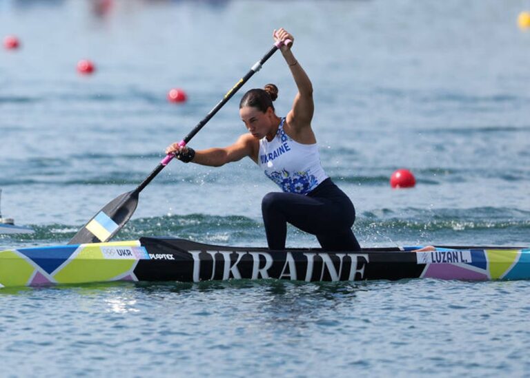 Українські веслувальниці стали чемпіонками світу