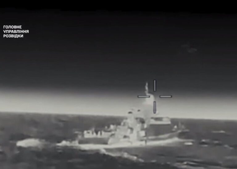 В Азовському морі уражено ракетний корабель Росії