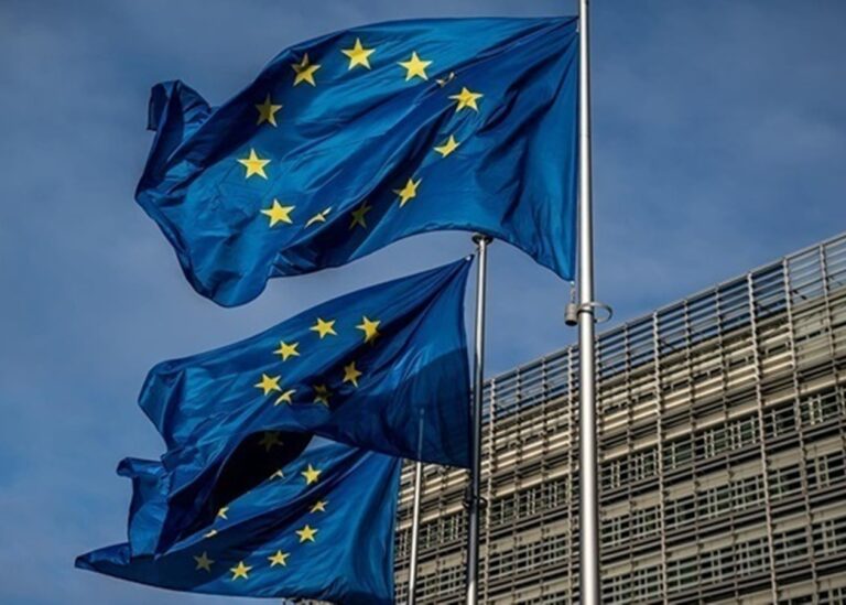 ЄС перевіряє Apple, Google і Microsoft через онлайн-шахрайство