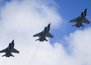 МіГ-31 над Естонією: з'явилась реакція Кремля