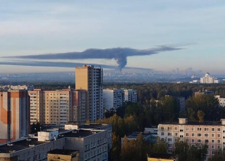 У російському Ярославлі спалахнула пожежа на НПЗ