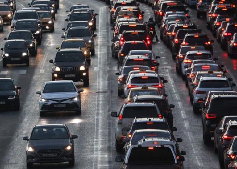 На трасі Москва-Казань фіксують кілометрові черги за бензином – ЗМІ