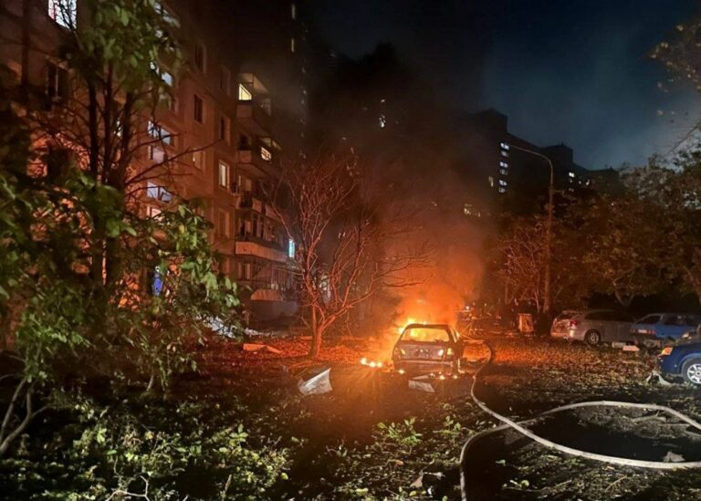 У Запоріжжі є влучання в житлові будинки