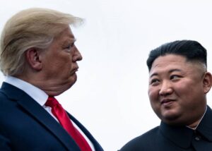 У США таємно обговорюють зустріч Трампа з Кім чен Ином – CNN