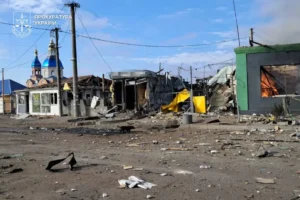 Окупанти вдарили КАБами по Дніпропетровщині: є загиблі та поранені (фото)