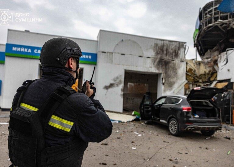 Росіяни атакували дроном АЗС у Сумах, є поранені
