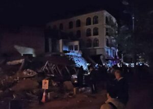 Кілька провінцій Туреччини охопив потужний землетрус, є руйнування