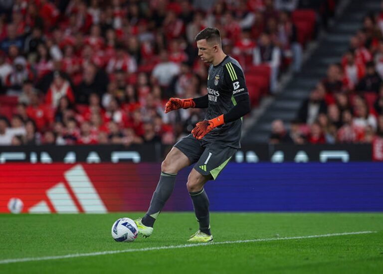 Екс-воротар Динамо пояснив, навіщо Трубіну продовжувати кар'єру в Бенфіці