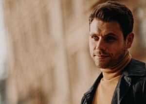 Артур Логай після втрати пальця: як актор звик до змін і жартує попри біль