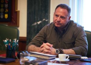 Обшуки у Єрмака: про які наслідки говорять