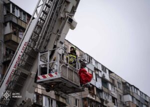 Удари по Києву: рятувальні роботи завершено