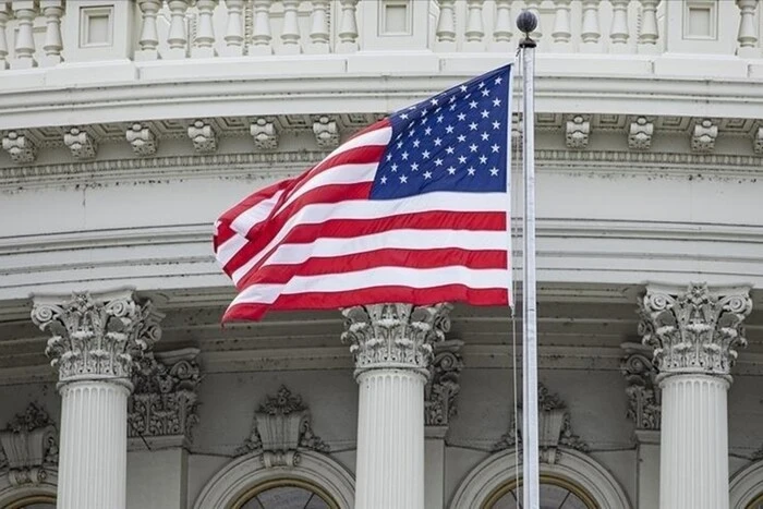 Bloomberg: Невигідна мирна угода загрожуватиме не лише Україні, а й США