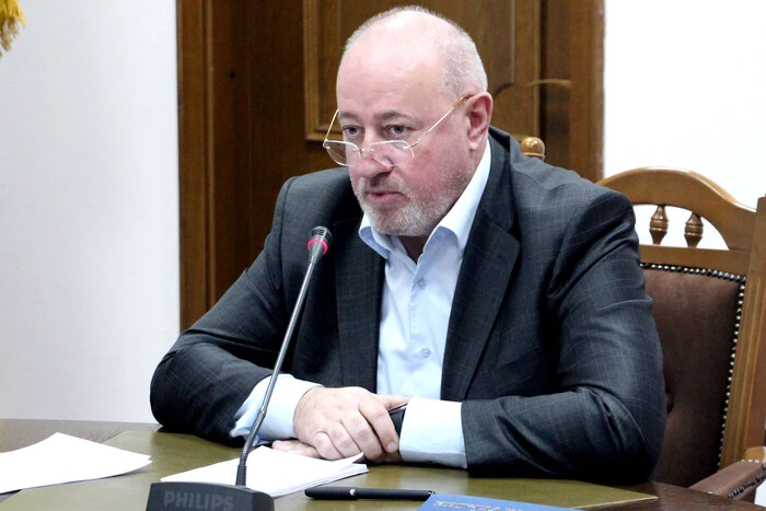 Колишній нардеп на прикладі своєї родини розказав, як важко відкрити бізнес в Україні