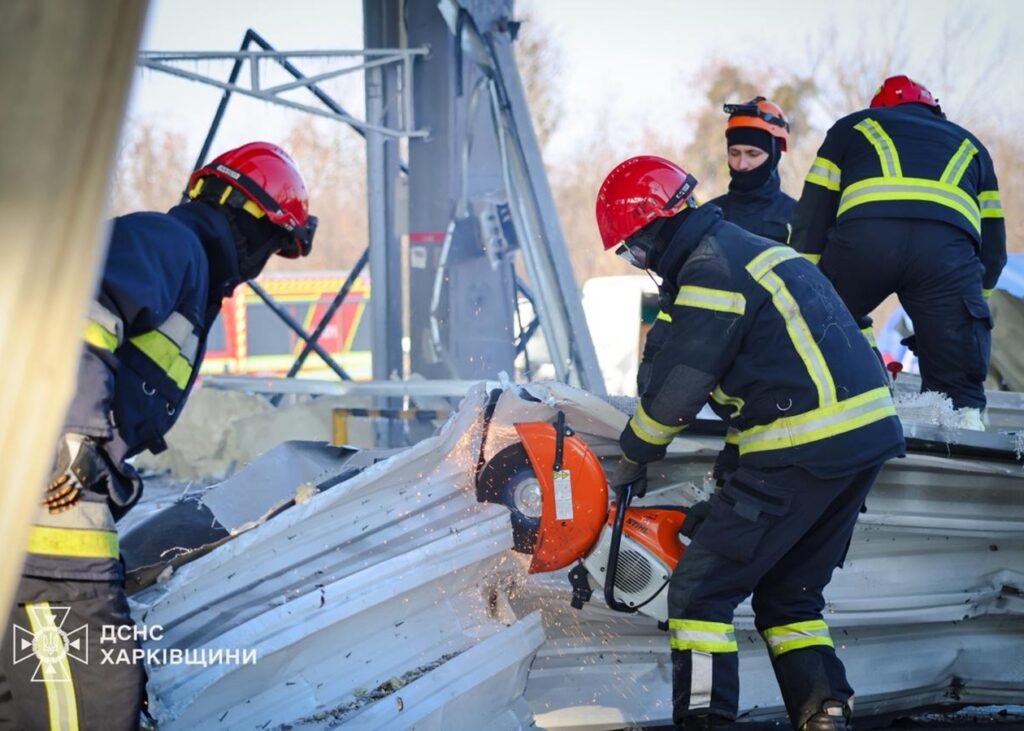 Завершено рятувальні роботи на терміналі Нової пошти під Харковом