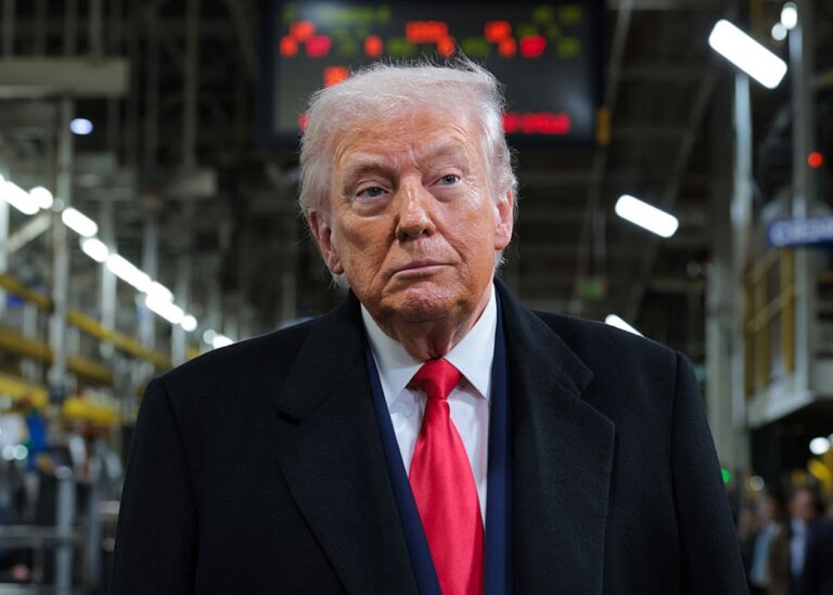 Підтримка Трампа у США впала до рекордно низького рівня – опитування