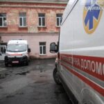 Росіяни обстріляли лікарню у Херсоні: постраждали медики