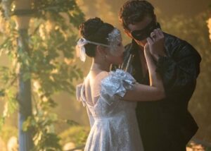 Netflix випустив першу частину четвертого сезону Бріджертонів