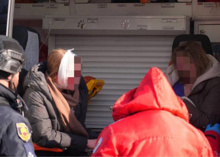 Росіяни вдарили по пологовому будинку Запоріжжя