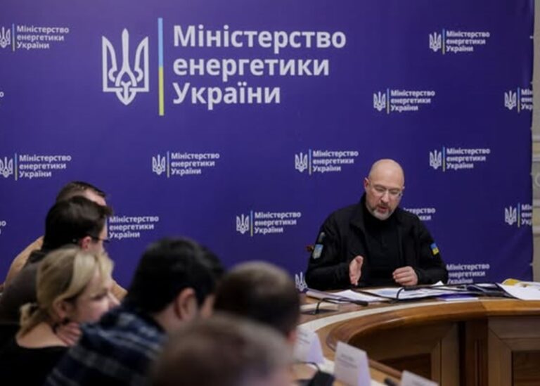 Шмигаль анонсував складні графіки відключень