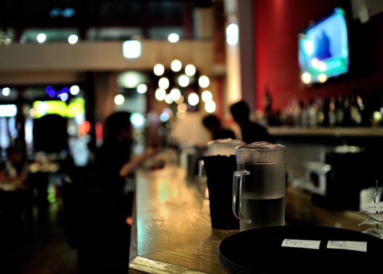 Податкова виявила нереалістично низькі виторги у 15 тисяч ресторанів