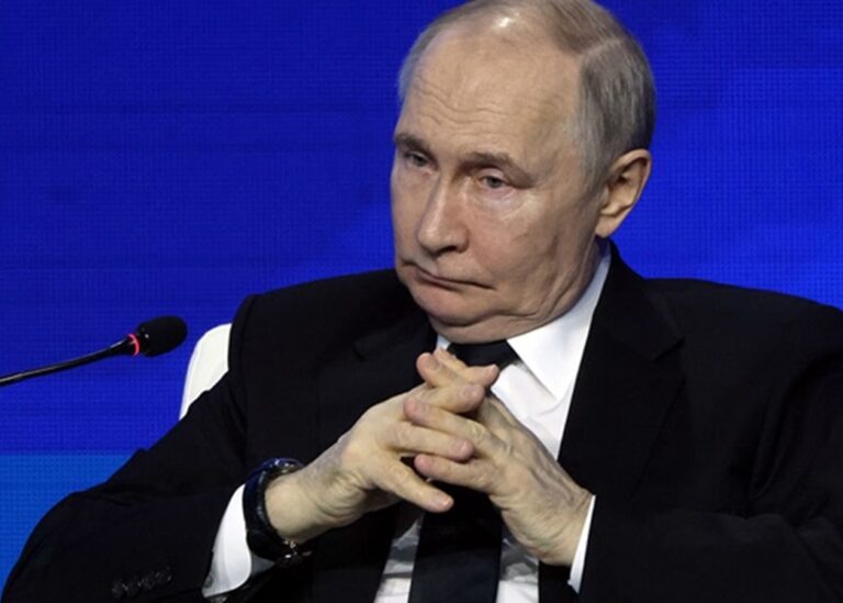 "Захист суверенітету": Путін закрив доступ до генетичних даних росіян