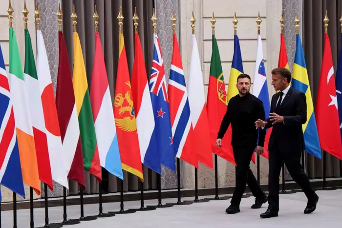 Коаліція рішучих ніяк не може перетнути «Рубікон нерішучості»