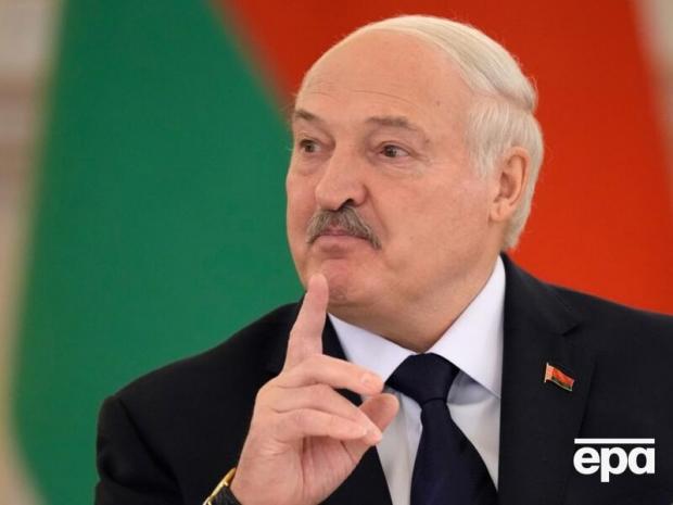 “Щоб не вдарив “Орєшнік”, ви до нас не лізьте”: Лукашенко пригрозив сусідам