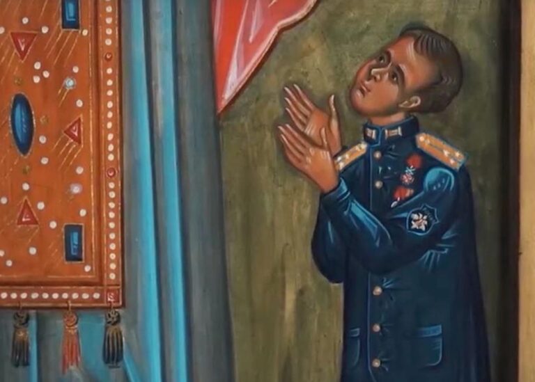 У РФ загиблих окупантів малюють на іконах