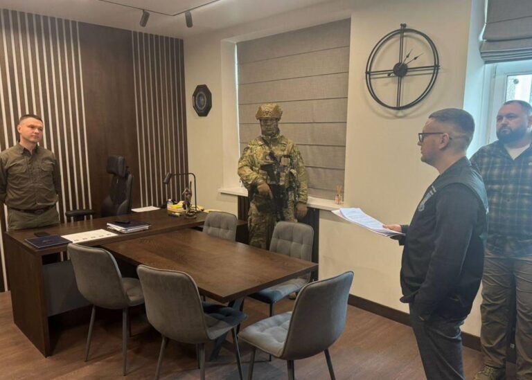 Затримано двох високопосадовців облуправлінь СБУ