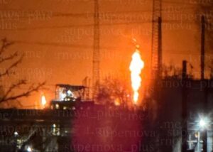 Низку міст РФ накрили вибухи, є влучання і пожежі