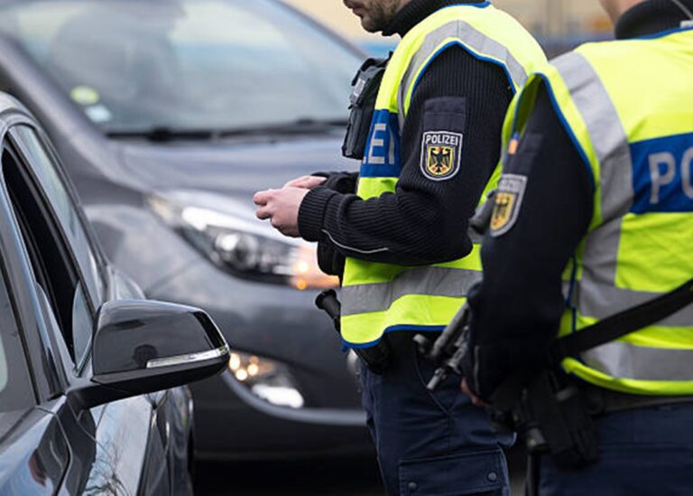 Українець та румунка шпигували на користь РФ у Німеччині – ЗМІ